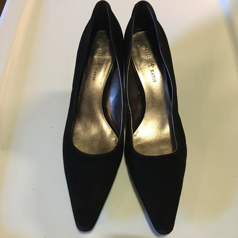 Classic Black Suede Pumps by Kelly & Katie